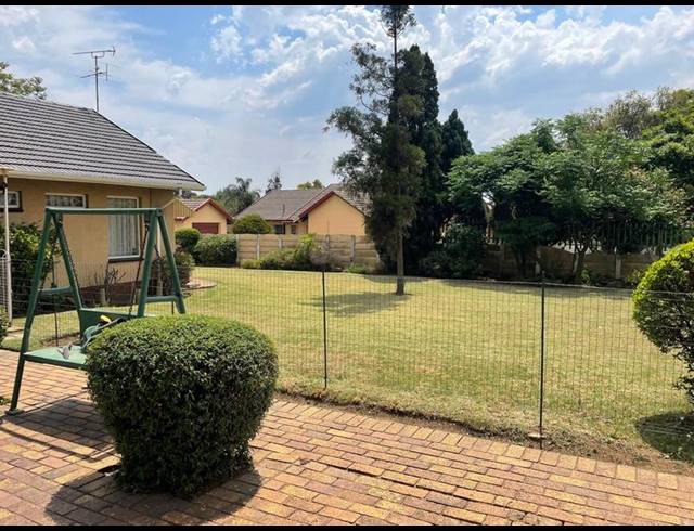 3 BEDROOM HOUSE FOR SALE IN CROYDON